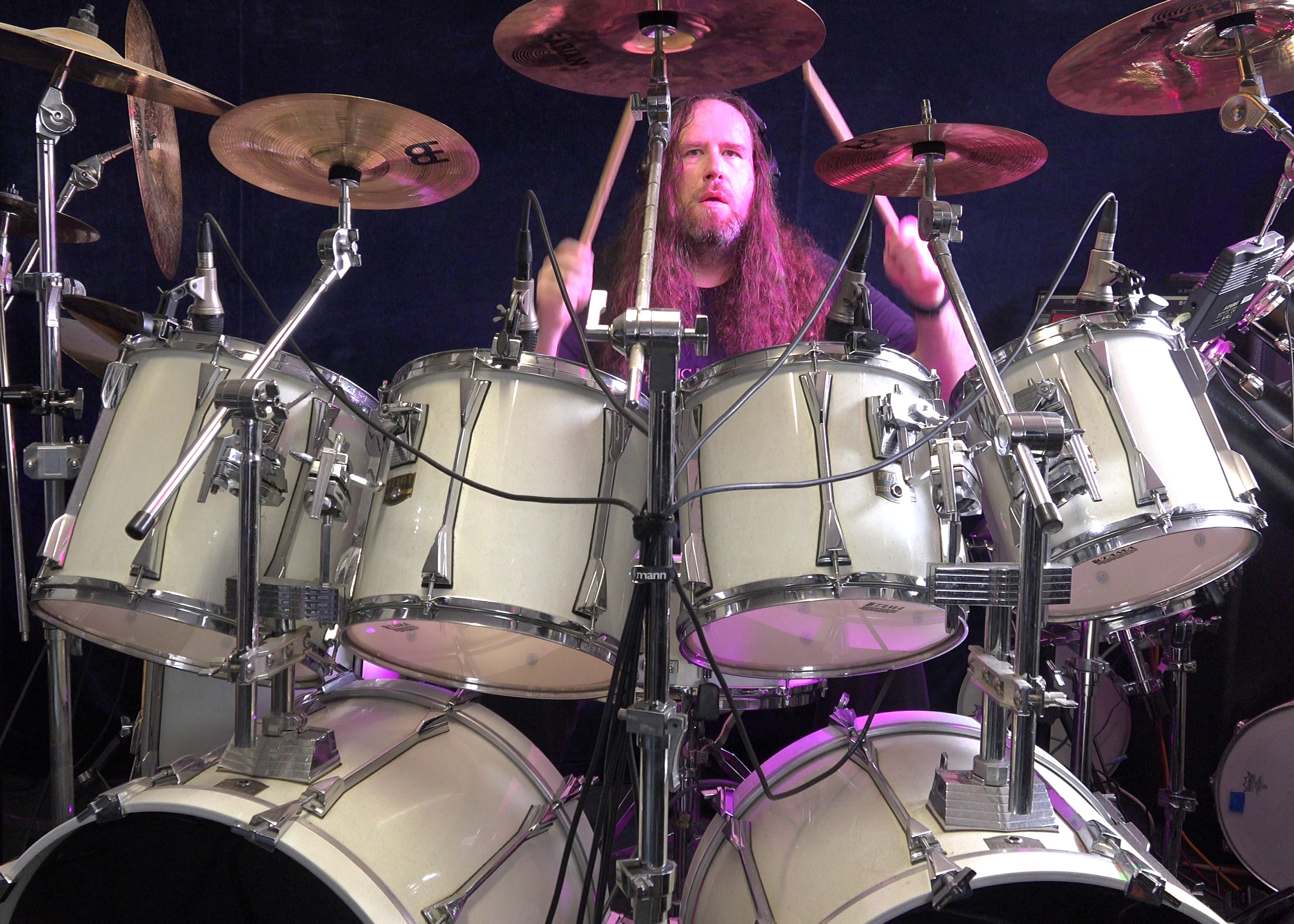 Henrik Niesler playing Tama Artstar II